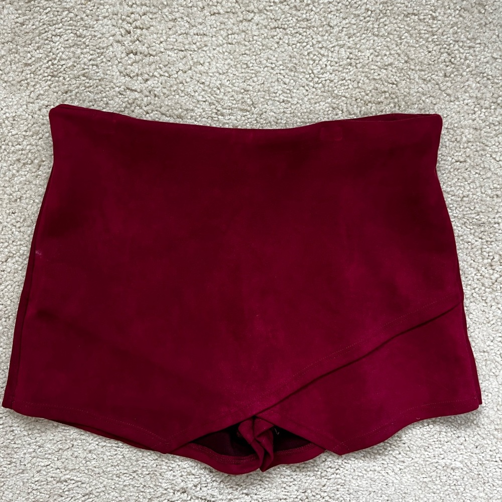 American Threads zip-up skort. Size M.